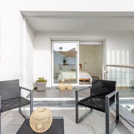 Vila Aroeira Luxury Azul Villa, Lisboa, Beach, Surfing, Golf, Exploring, Hiking, Fishing *